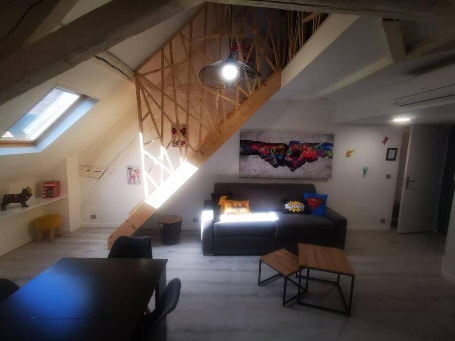 Au Numero 6 Le Fun Chateauroux Bagian luar foto